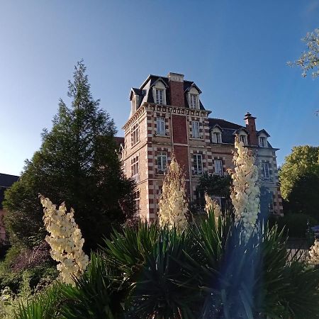 Résidence Services Château Saint Pierre Oursin Vimont Exterior foto