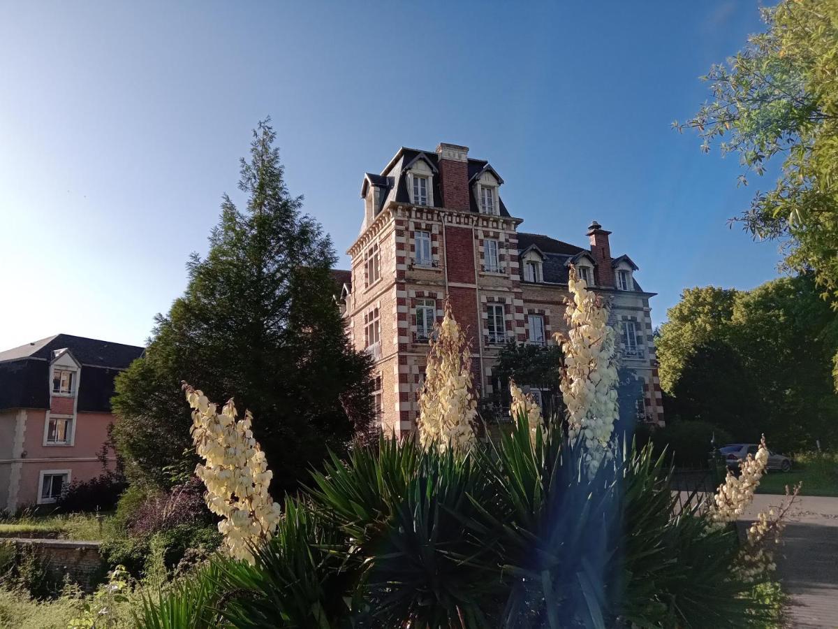 Résidence Services Château Saint Pierre Oursin Vimont Exterior foto